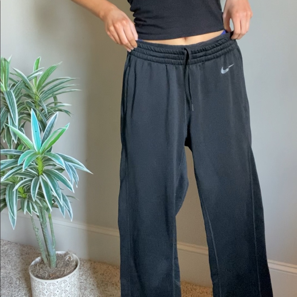 NIKE SWEATPANTS
